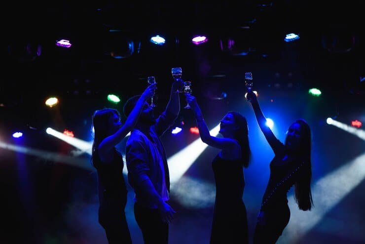 Top 7 Nightclubs in Noida with Dance Floors for All-Night Fun