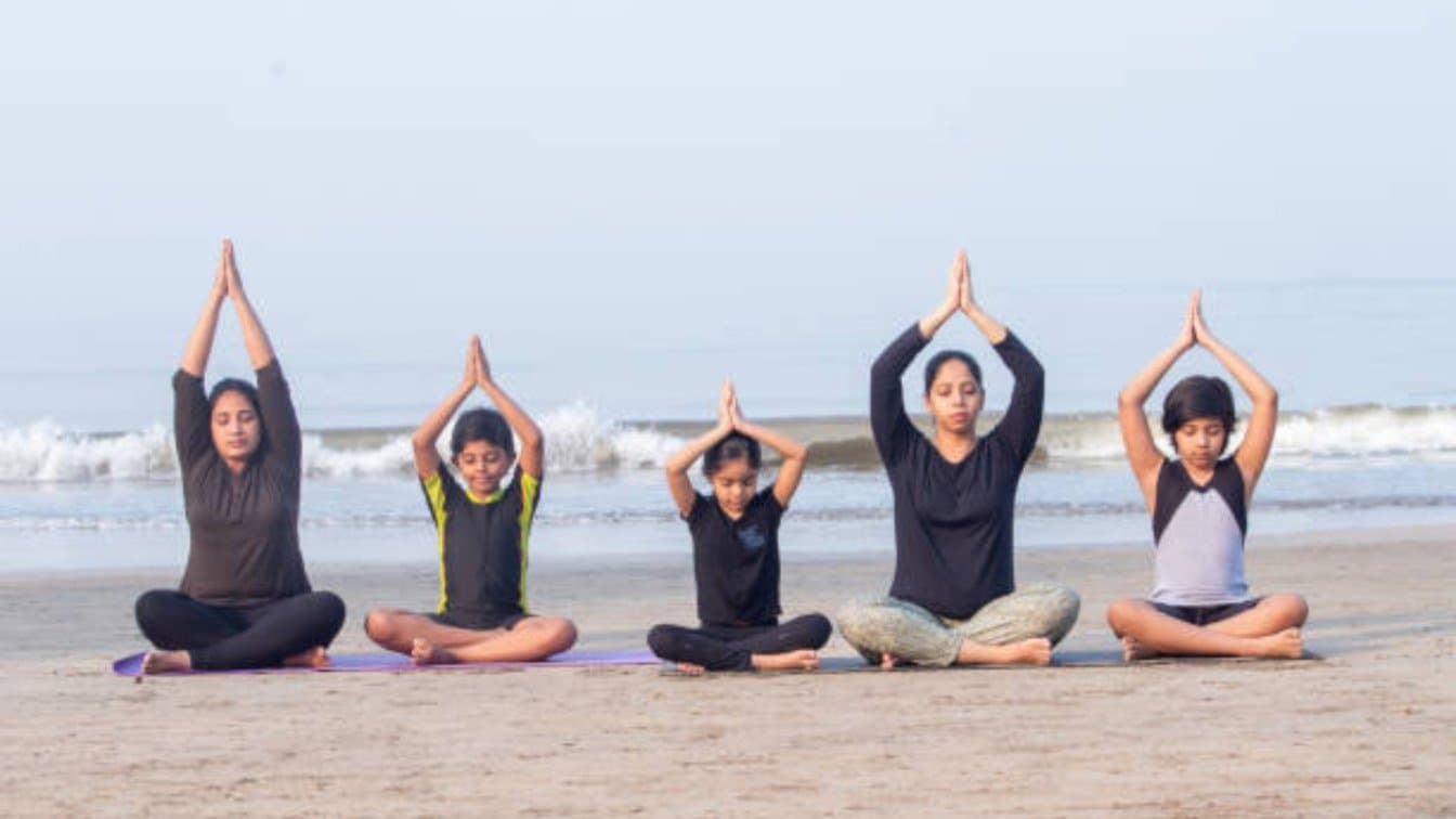 🧘‍♀️ 20 Simple Yoga for Youngsters to Stay Active and Relaxed